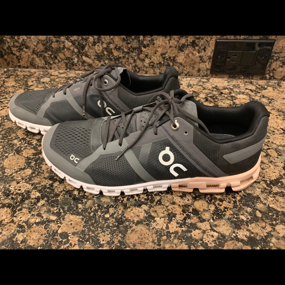 10.5 women’s ON Cloudflow